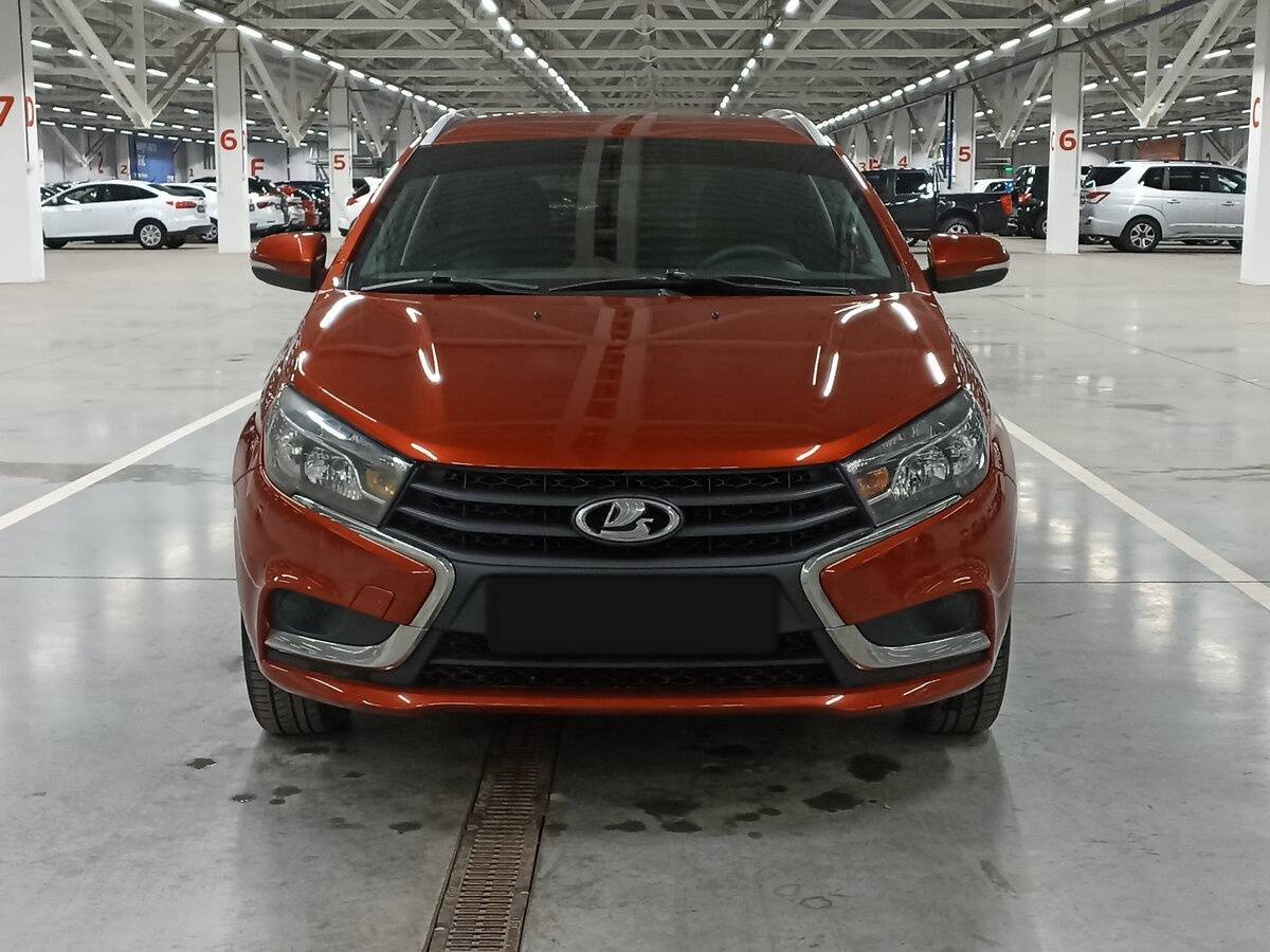 Lada (ВАЗ) Vesta с пробегом — 2020 год. Фото: #1