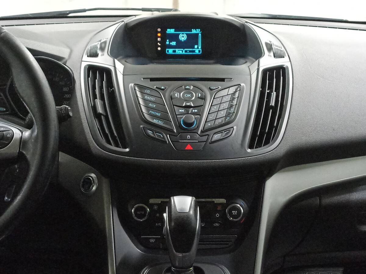 Ford Kuga с пробегом — 2014 год. Фото: #14