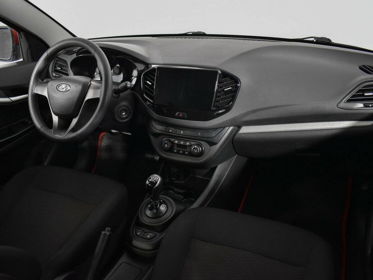 Lada (ВАЗ) Vesta с пробегом — 2016 год. Фото: #8