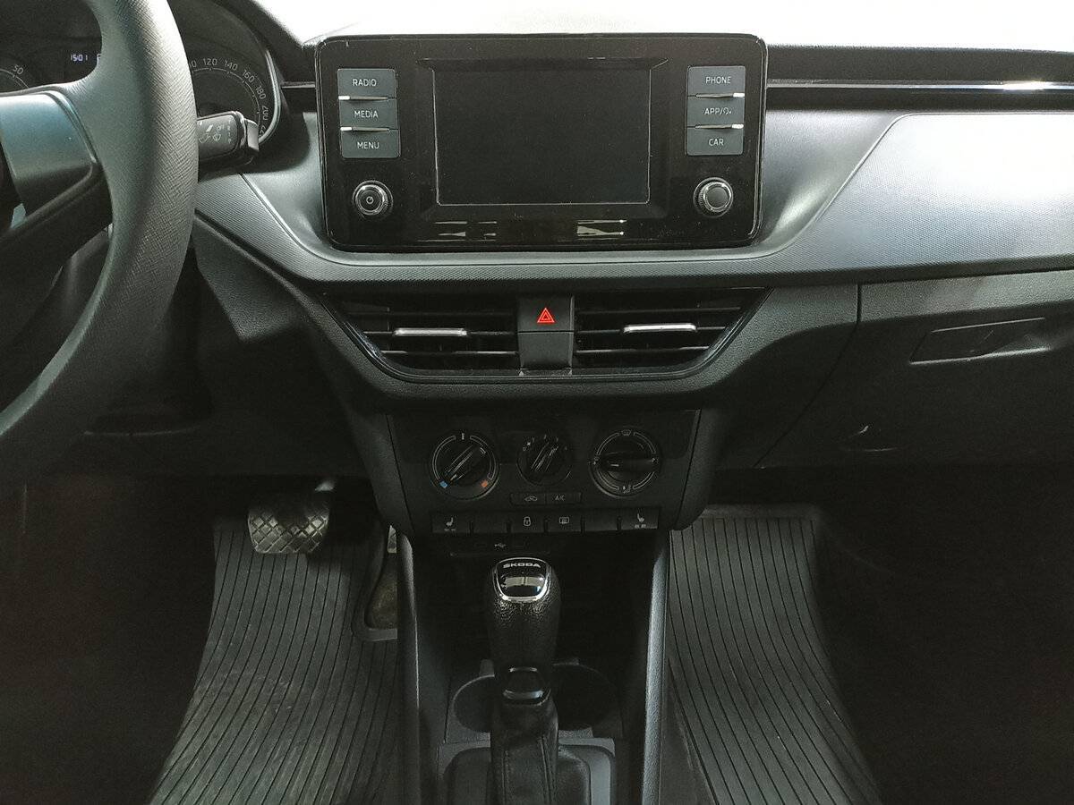 Skoda Rapid с пробегом — 2021 год. Фото: #14