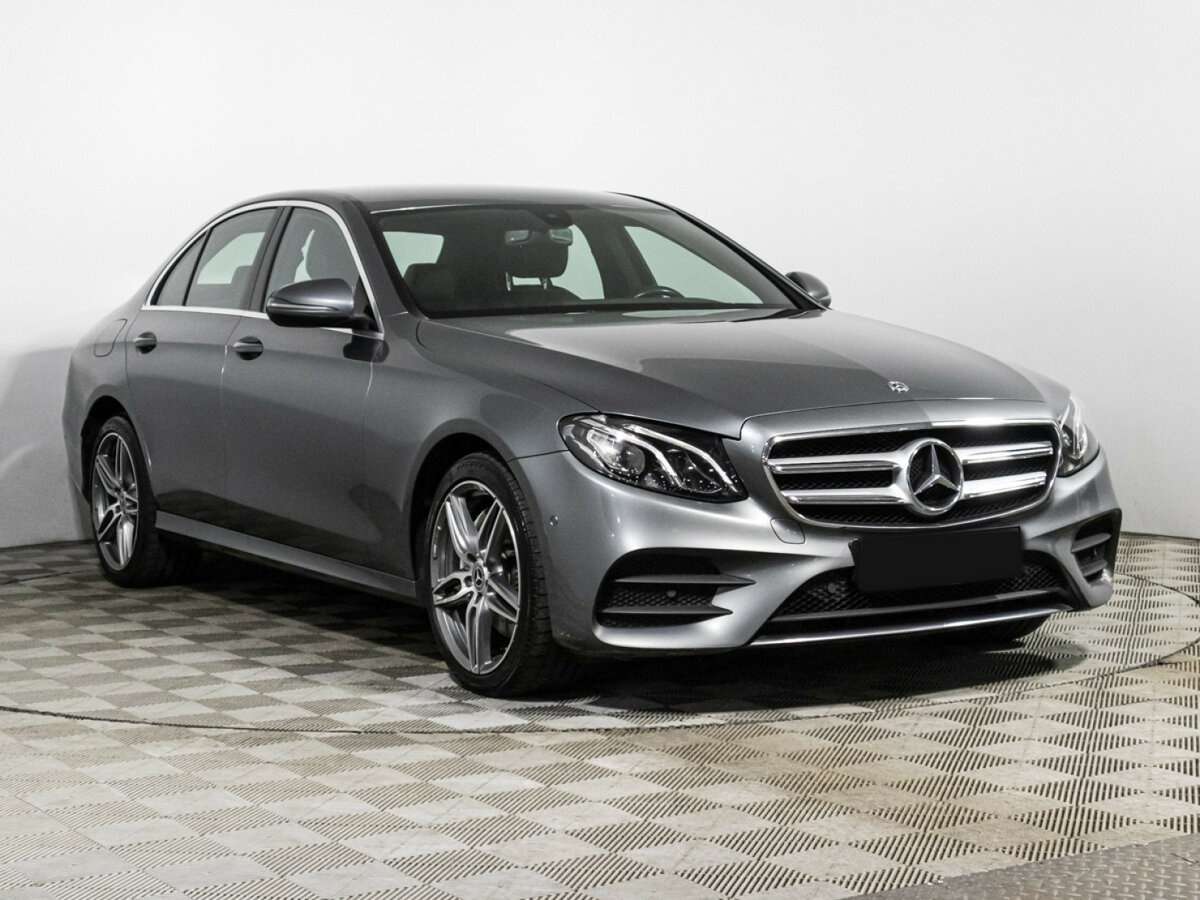 Mercedes-Benz E-Класс с пробегом — 2018 год. Фото: #2