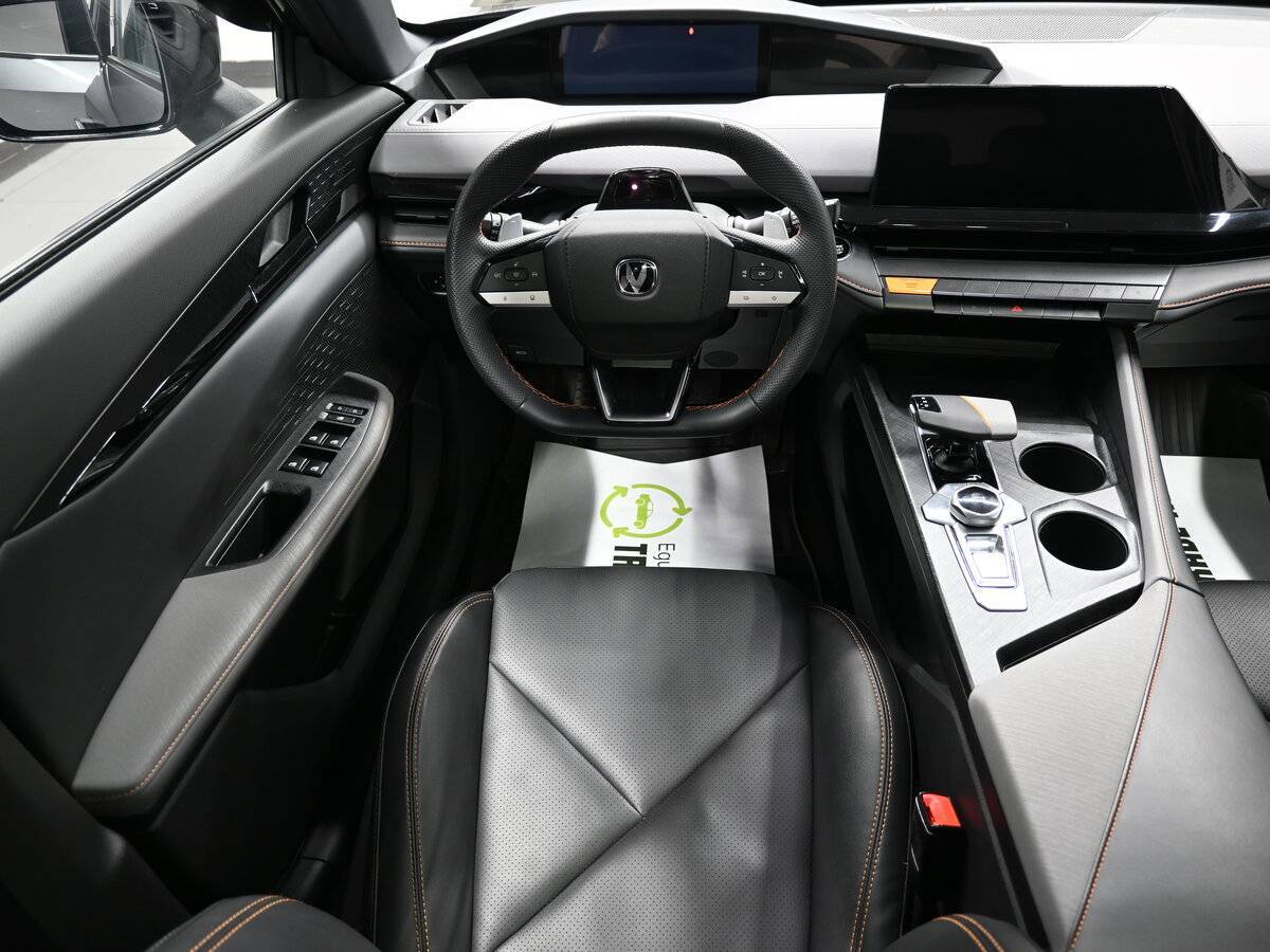 Changan UNI-V с пробегом — 2023 год. Фото: #10