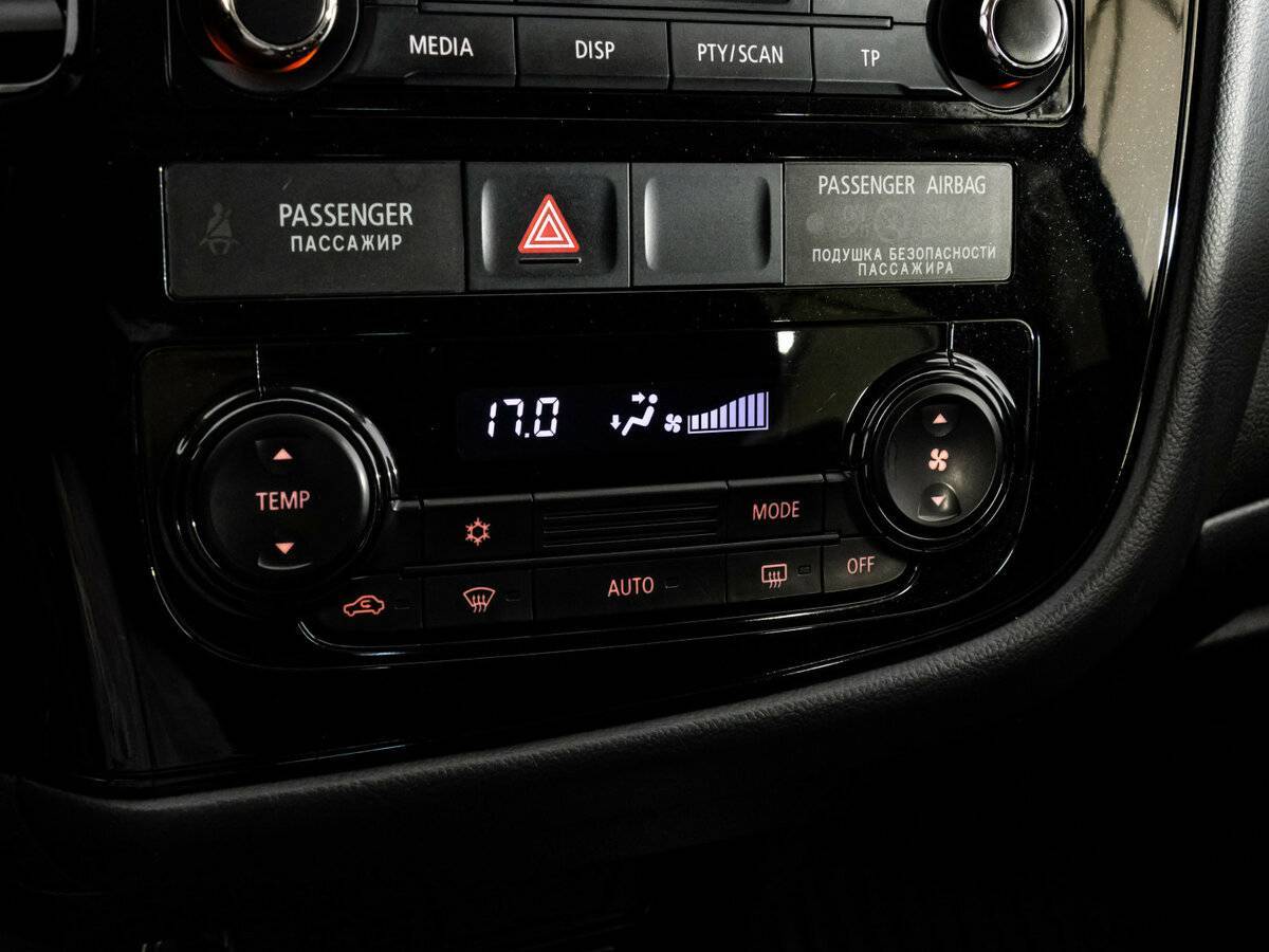 Mitsubishi Outlander с пробегом — 2018 год. Фото: #12