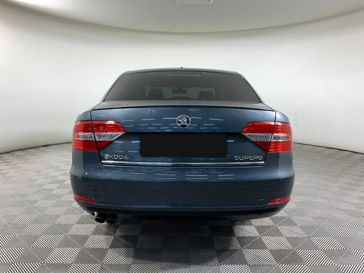 Skoda Superb с пробегом — 2014 год. Фото: #5