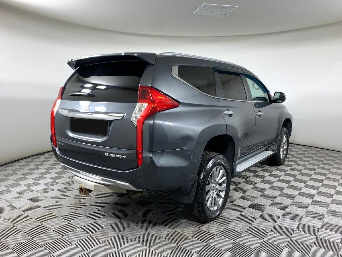 Mitsubishi Pajero Sport с пробегом — 2018 год. Фото: #4