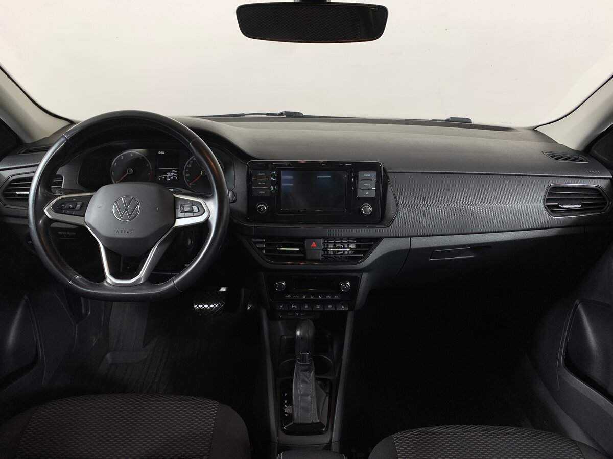 Volkswagen Polo с пробегом — 2020 год. Фото: #11