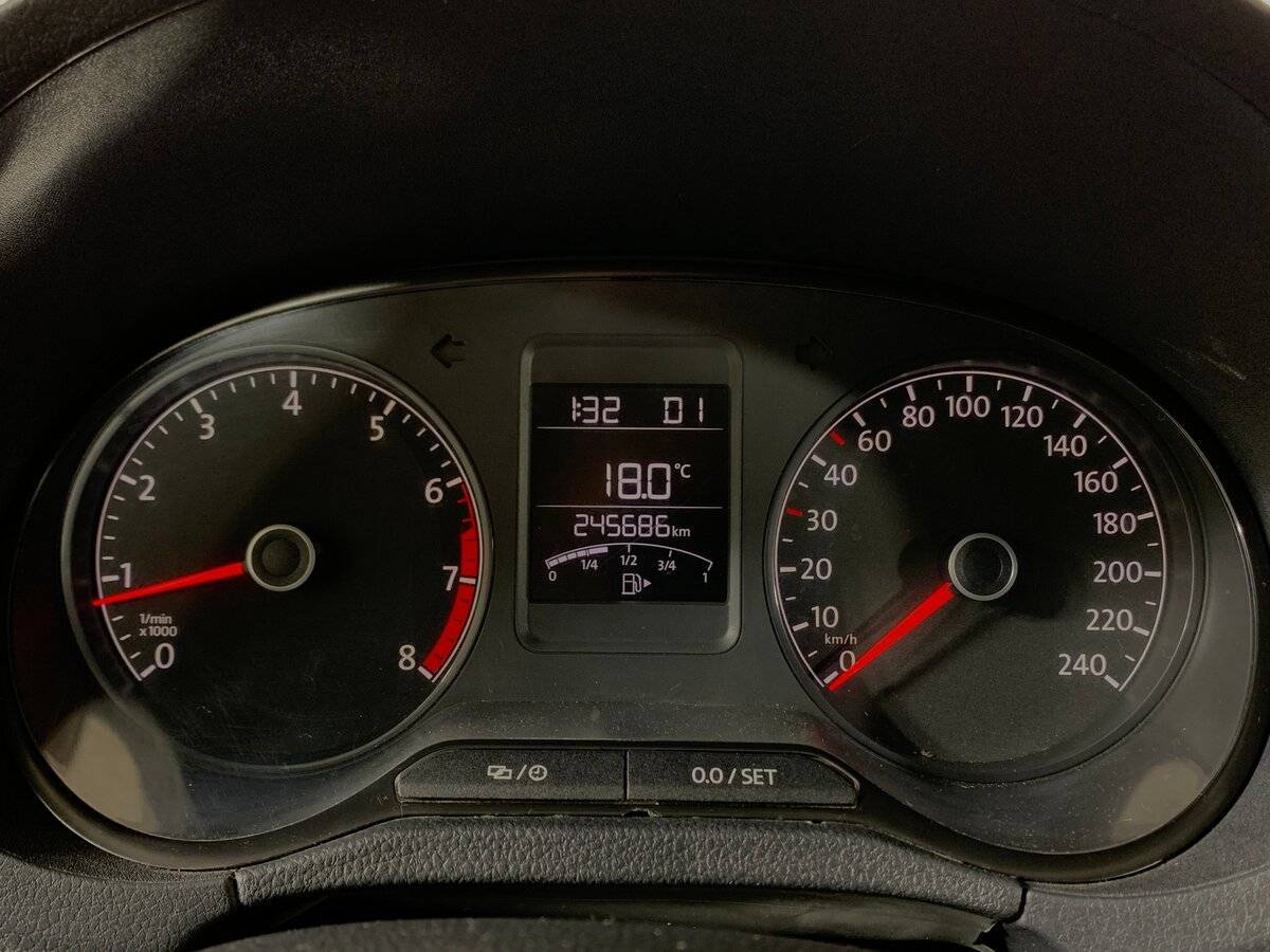 Volkswagen Polo с пробегом — 2017 год. Фото: #13