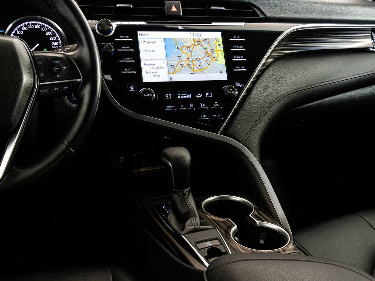 Toyota Camry с пробегом — 2019 год. Фото: #13