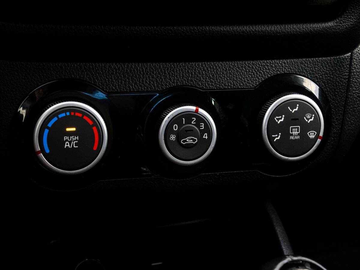 Kia Rio с пробегом — 2017 год. Фото: #13