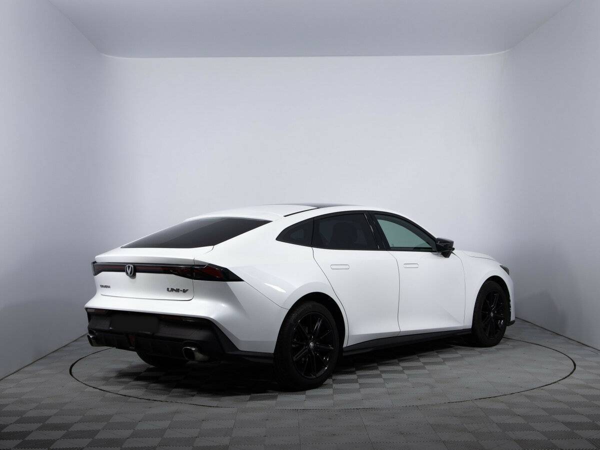 Changan UNI-V с пробегом — 2023 год. Фото: #4