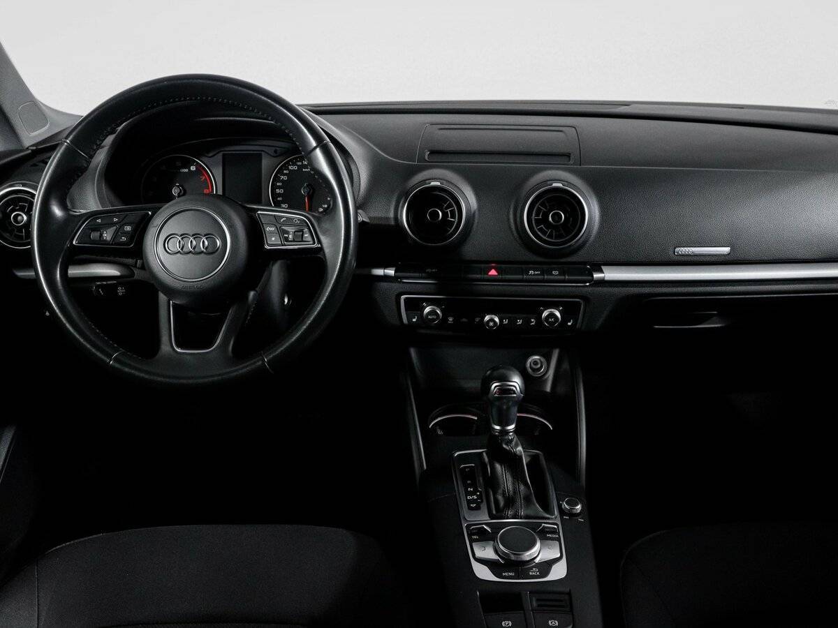 Audi A3 с пробегом — 2018 год. Фото: #11
