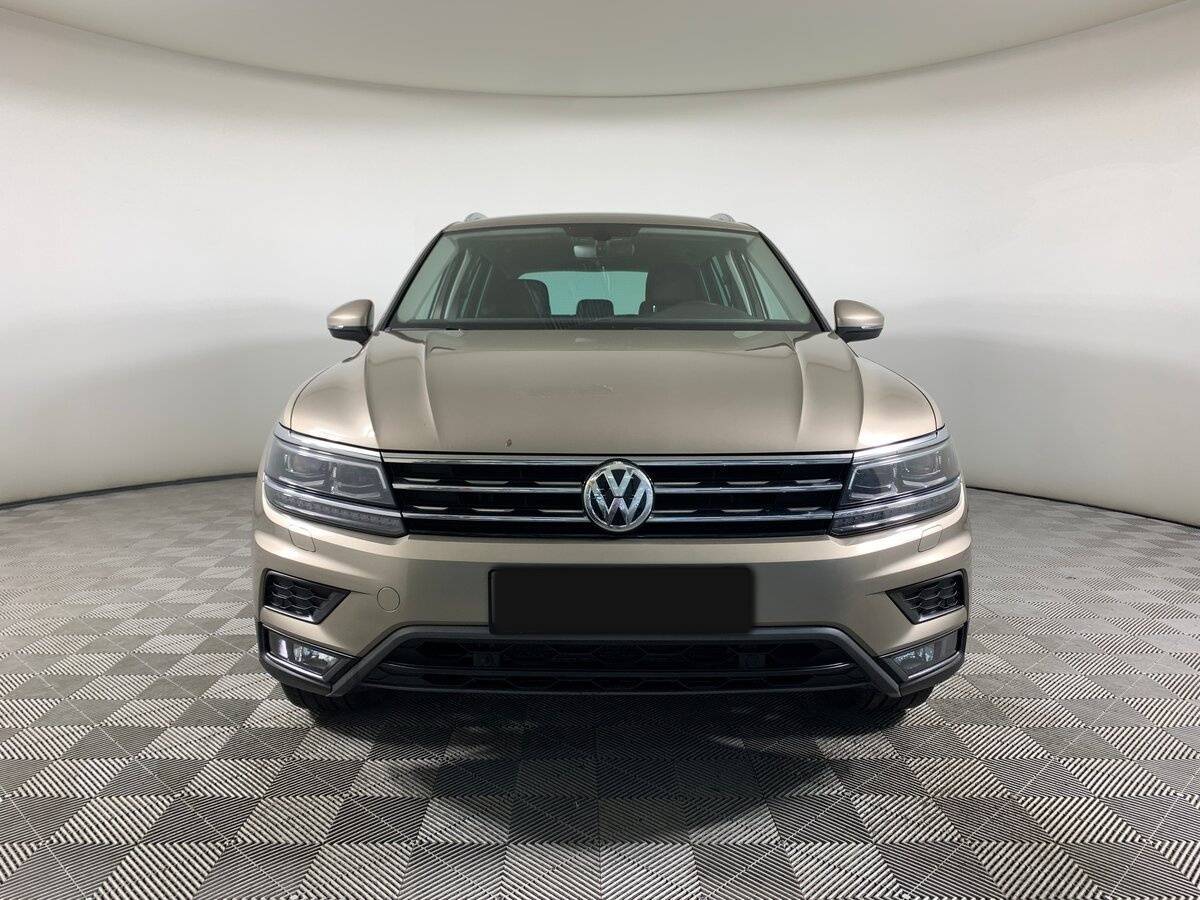 Volkswagen Tiguan с пробегом — 2018 год. Фото: #1