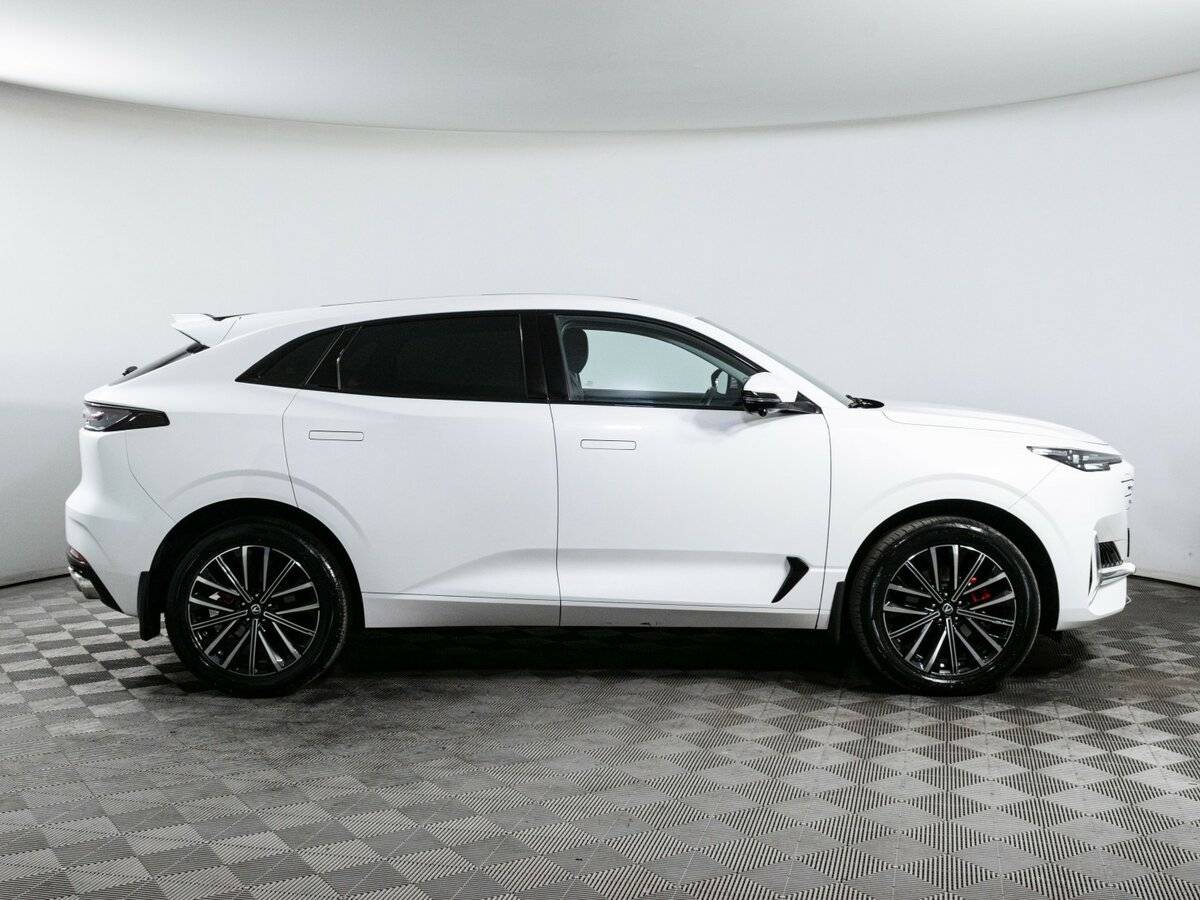 Changan UNI-K с пробегом — 2023 год. Фото: #3