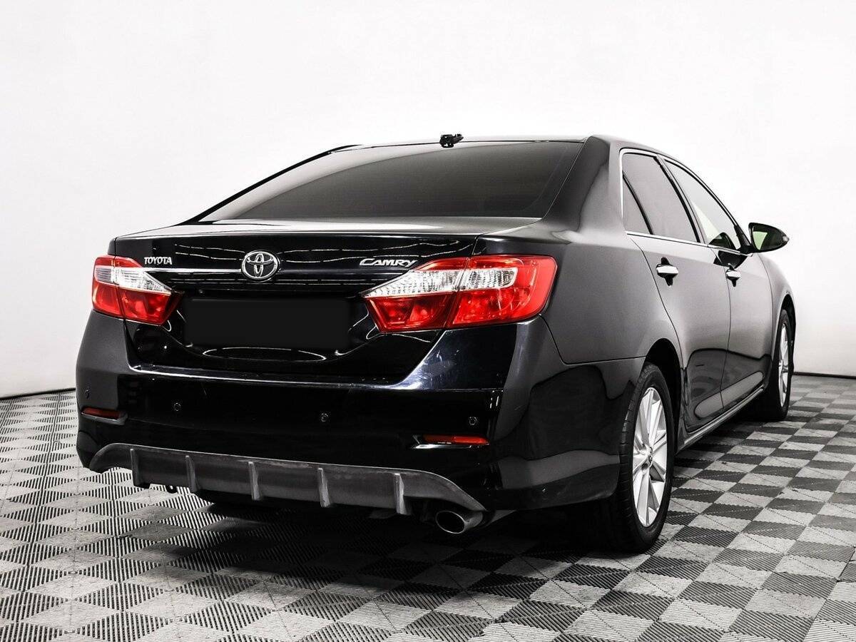 Toyota Camry с пробегом — 2012 год. Фото: #4