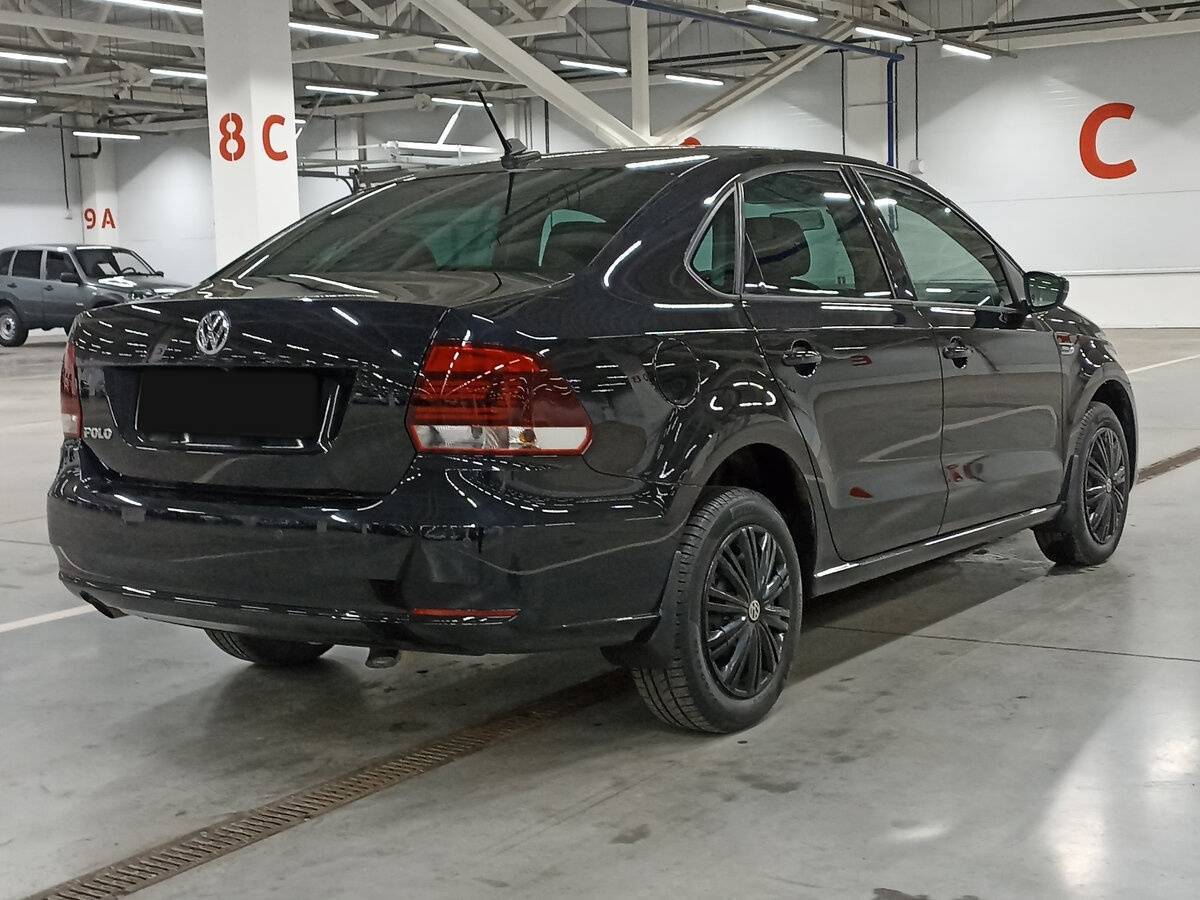 Volkswagen Polo с пробегом — 2018 год. Фото: #4