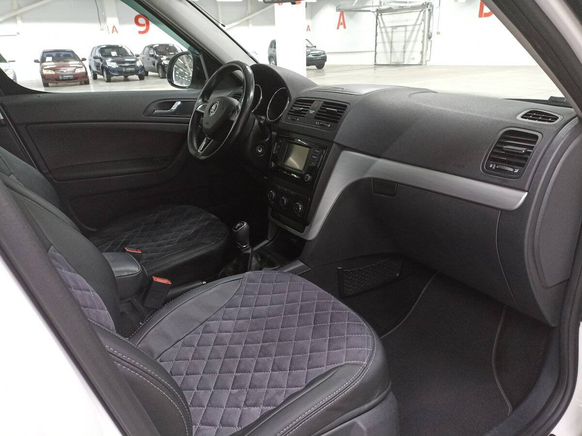 Skoda Yeti с пробегом — 2015 год. Фото: #10