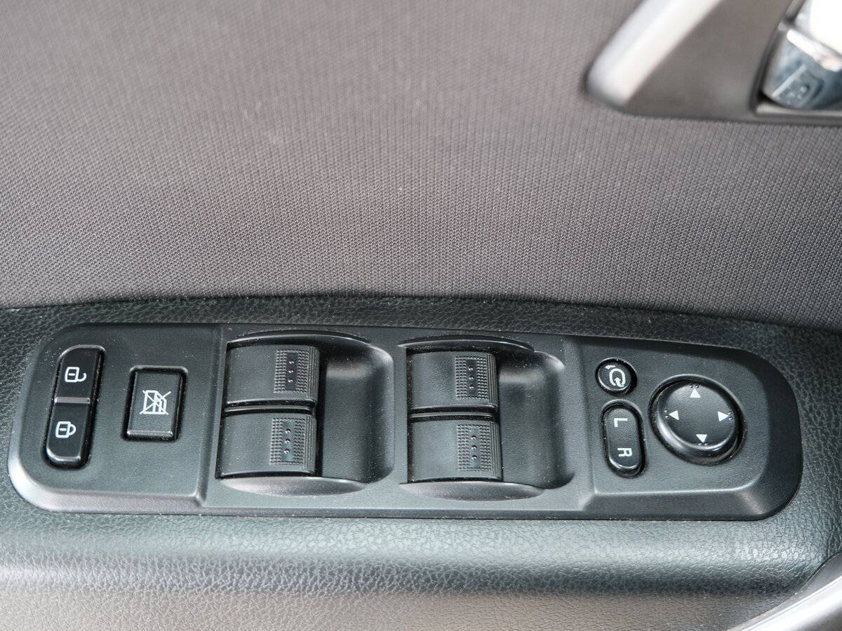 FAW Besturn X80 с пробегом — 2017 год. Фото: #5