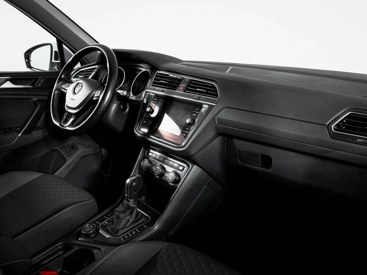 Volkswagen Tiguan с пробегом — 2018 год. Фото: #8