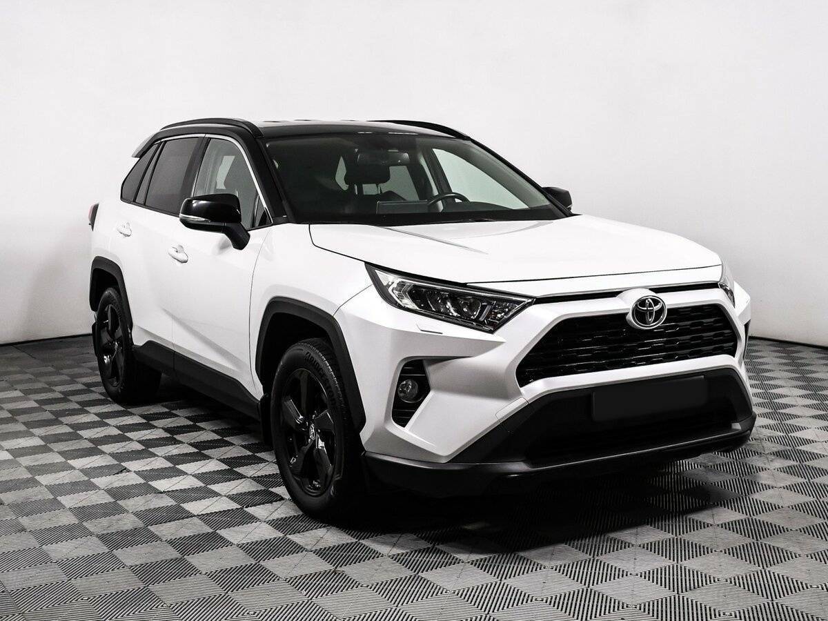 Toyota RAV4 с пробегом — 2021 год. Фото: #2
