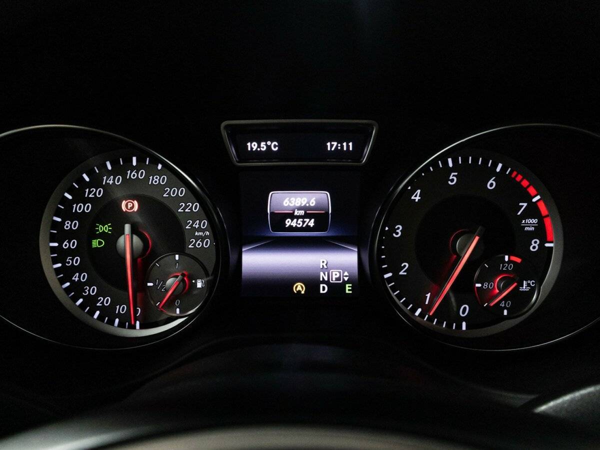 Mercedes-Benz CLA с пробегом — 2015 год. Фото: #11