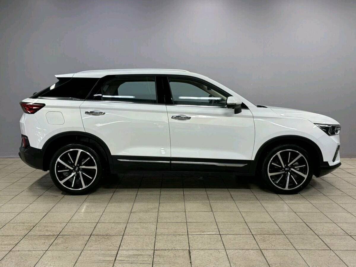 FAW Bestune T77 с пробегом — 2023 год. Фото: #3