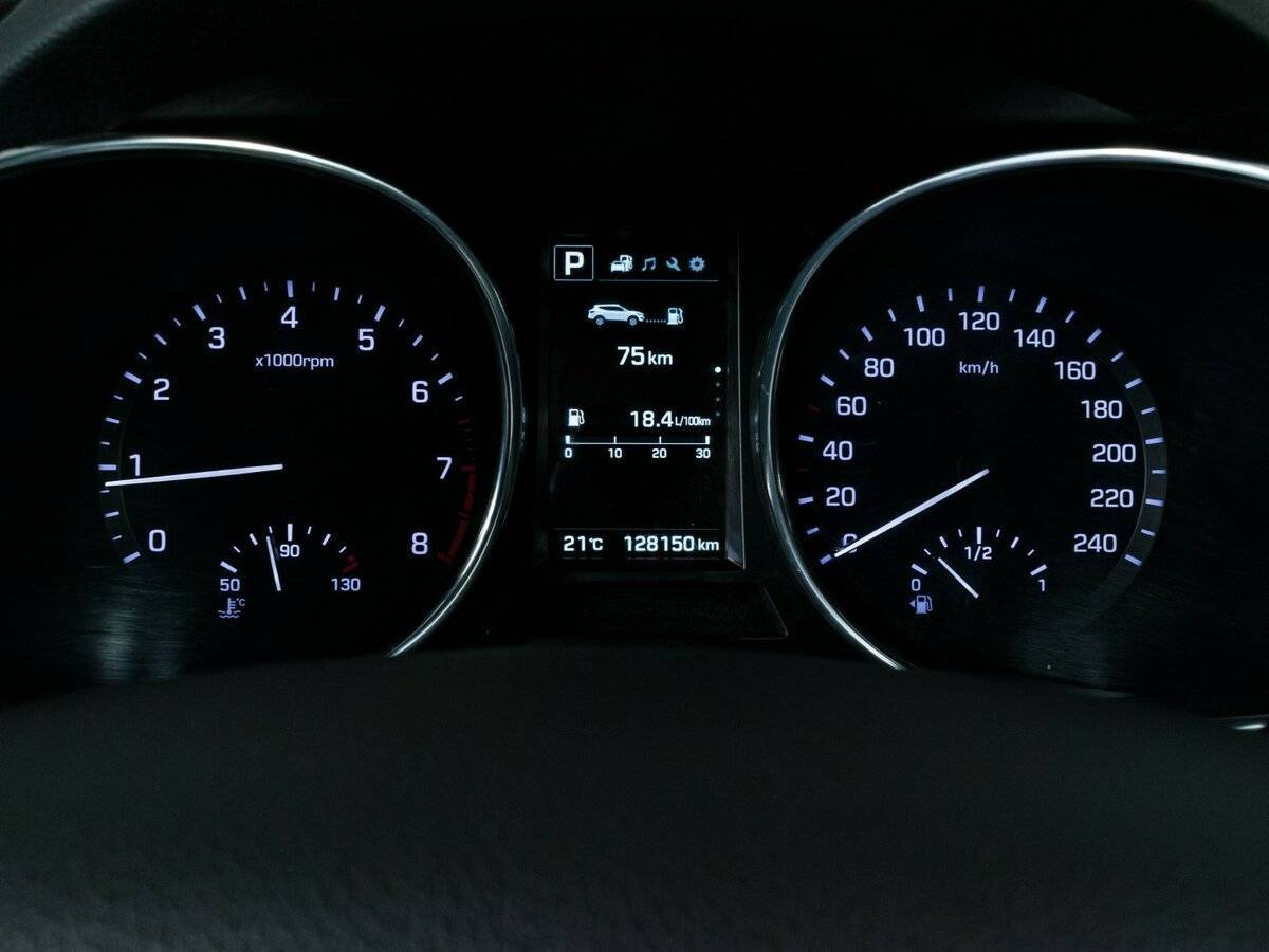 Hyundai Santa Fe с пробегом — 2016 год. Фото: #12