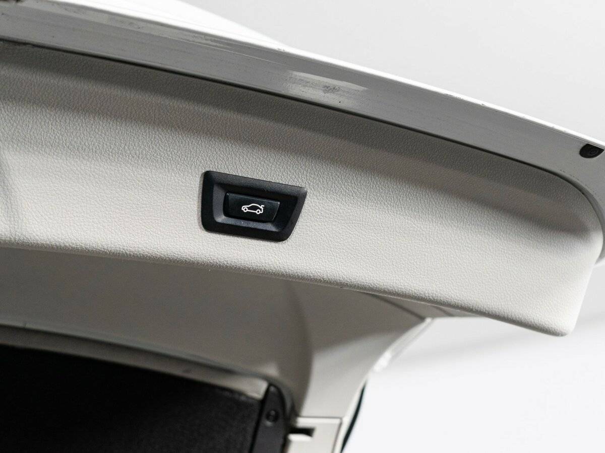 BMW 3 серии с пробегом — 2013 год. Фото: #9