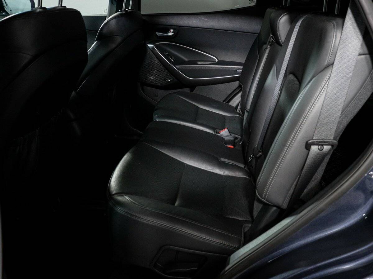 Hyundai Santa Fe с пробегом — 2017 год. Фото: #9