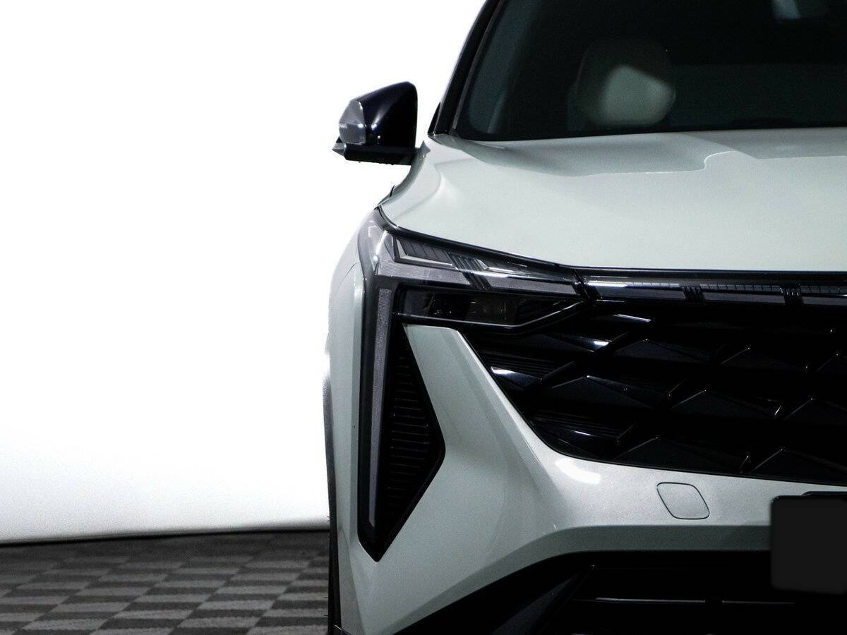Geely Atlas с пробегом — 2023 год. Фото: #17