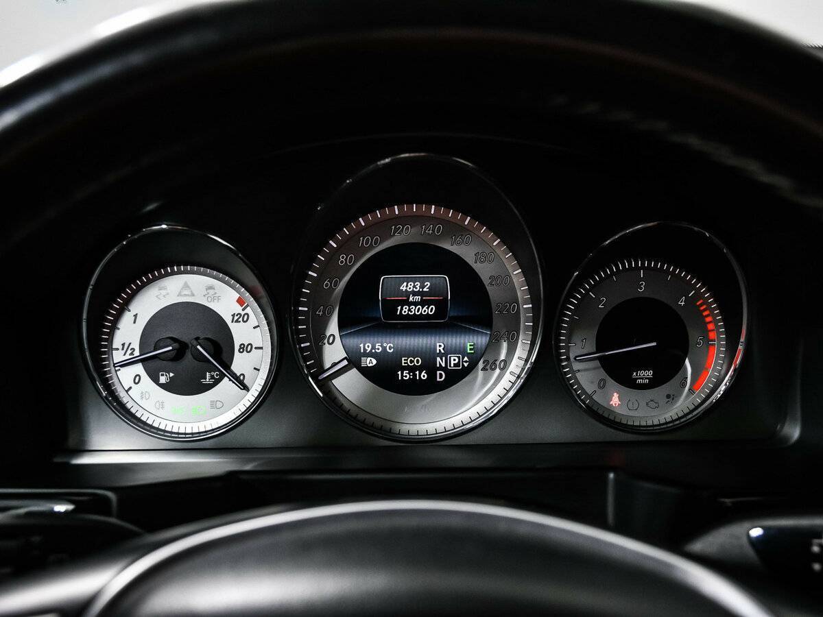 Mercedes-Benz GLK-Класс с пробегом — 2014 год. Фото: #9