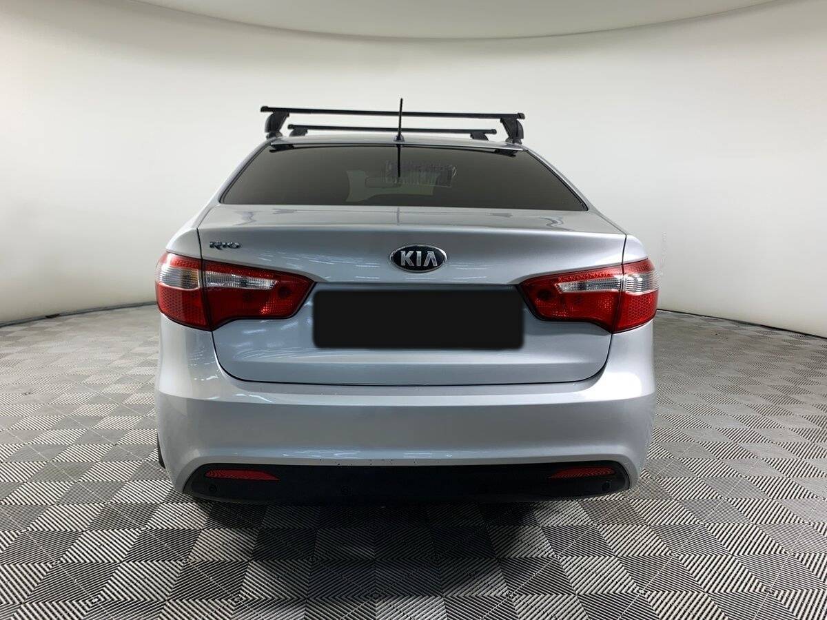 Kia Rio с пробегом — 2013 год. Фото: #5