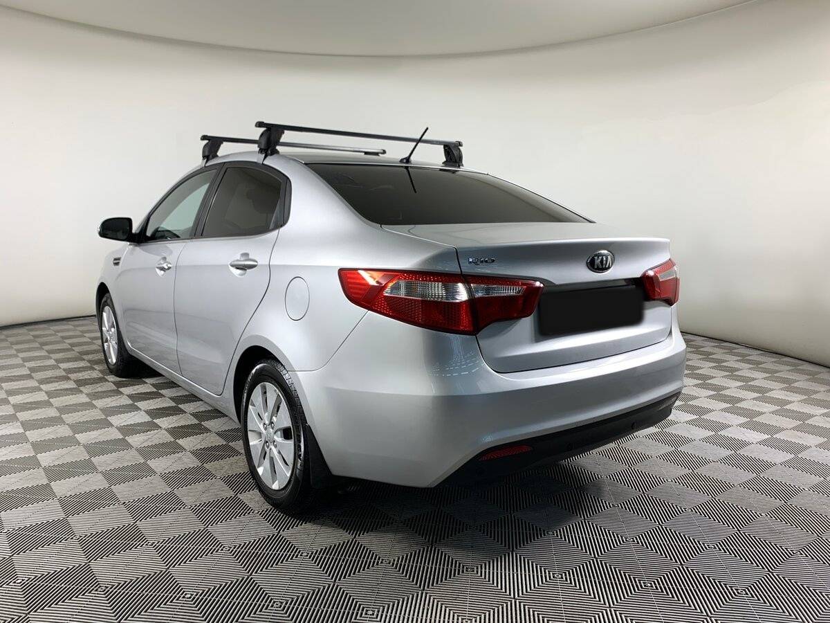 Kia Rio с пробегом — 2013 год. Фото: #6