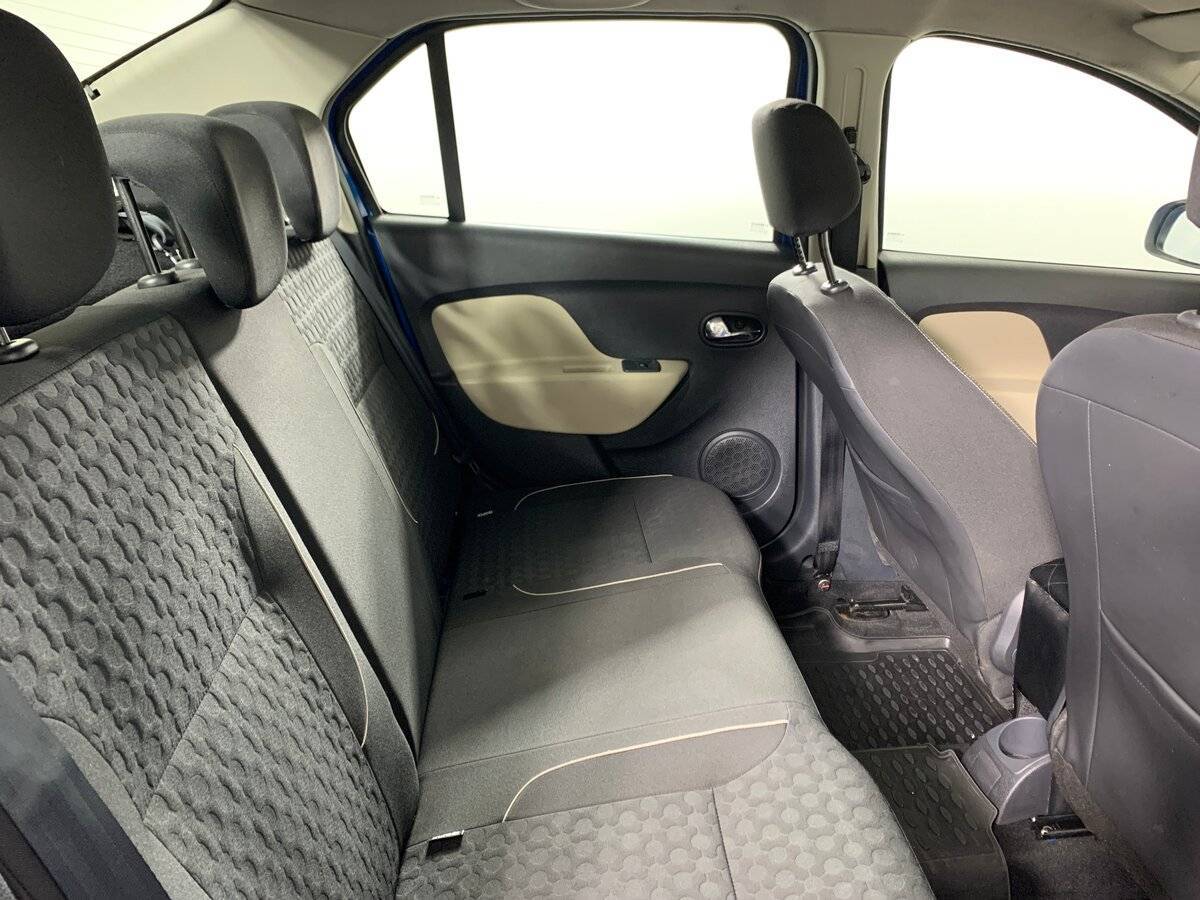 Renault Logan с пробегом — 2015 год. Фото: #16