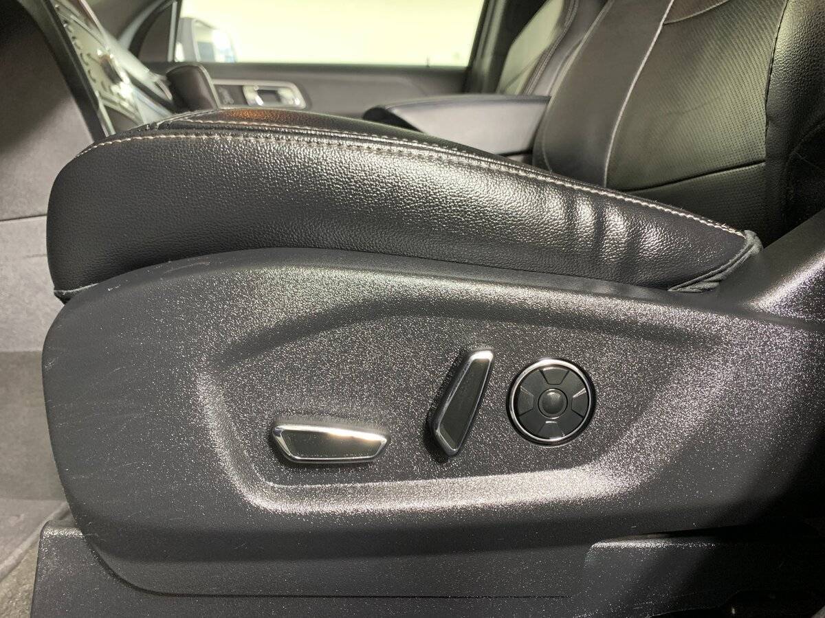 Ford Explorer с пробегом — 2016 год. Фото: #15