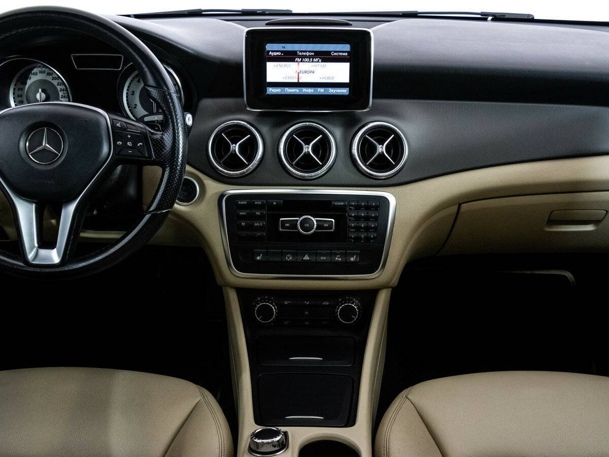 Mercedes-Benz CLA с пробегом — 2013 год. Фото: #12