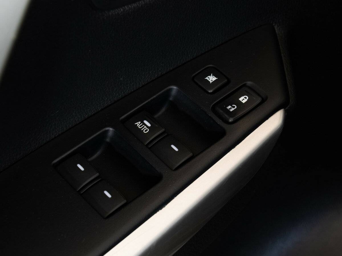 Mitsubishi Pajero Sport с пробегом — 2019 год. Фото: #21