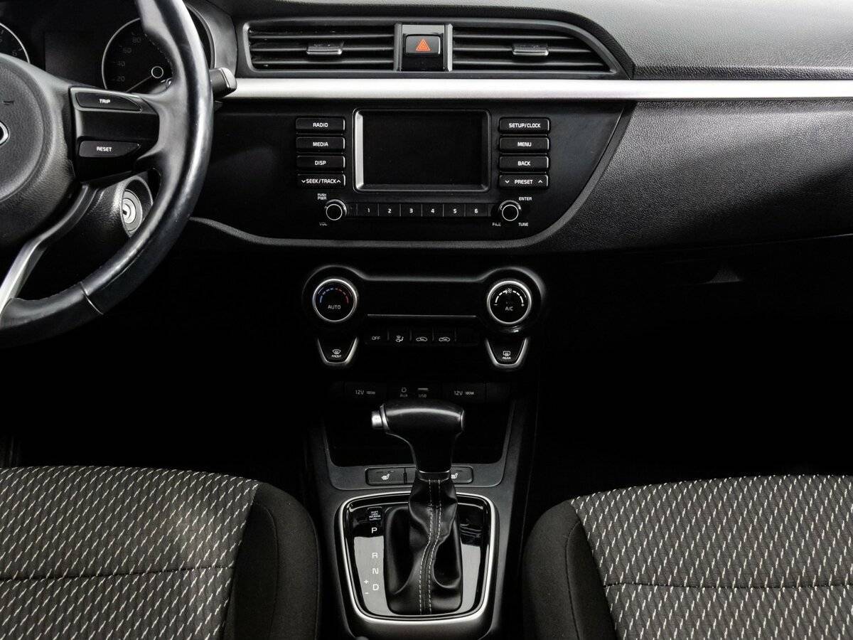 Kia Rio с пробегом — 2018 год. Фото: #12