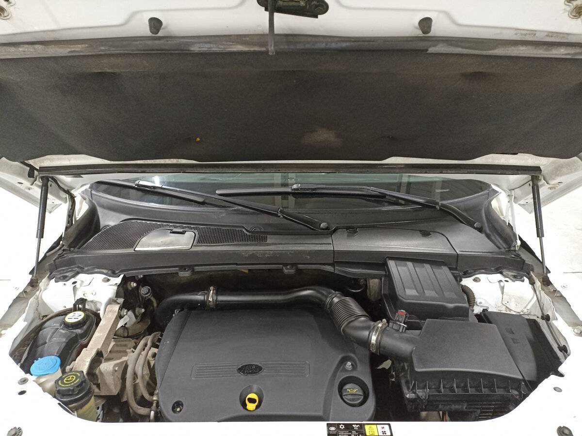 Land Rover Freelander с пробегом — 2012 год. Фото: #8