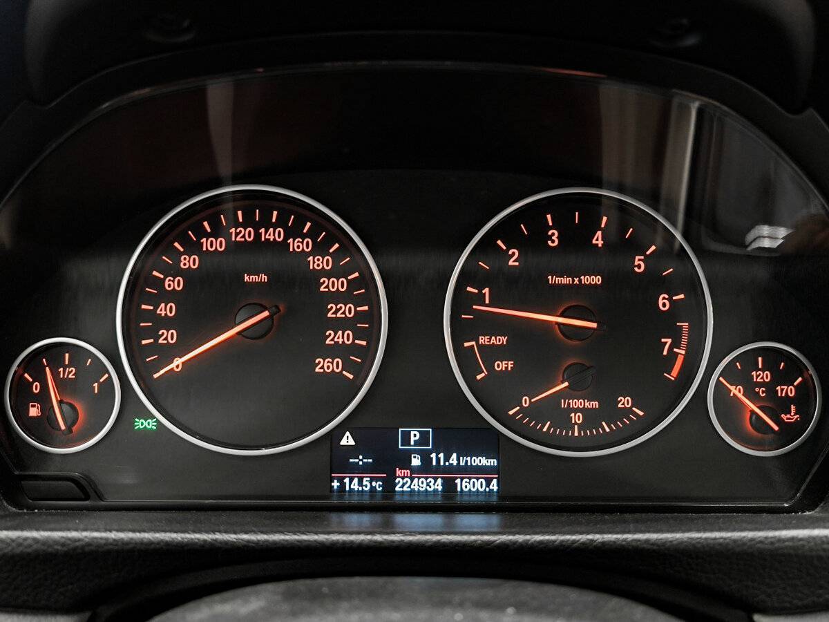 BMW 3 серии с пробегом — 2013 год. Фото: #12