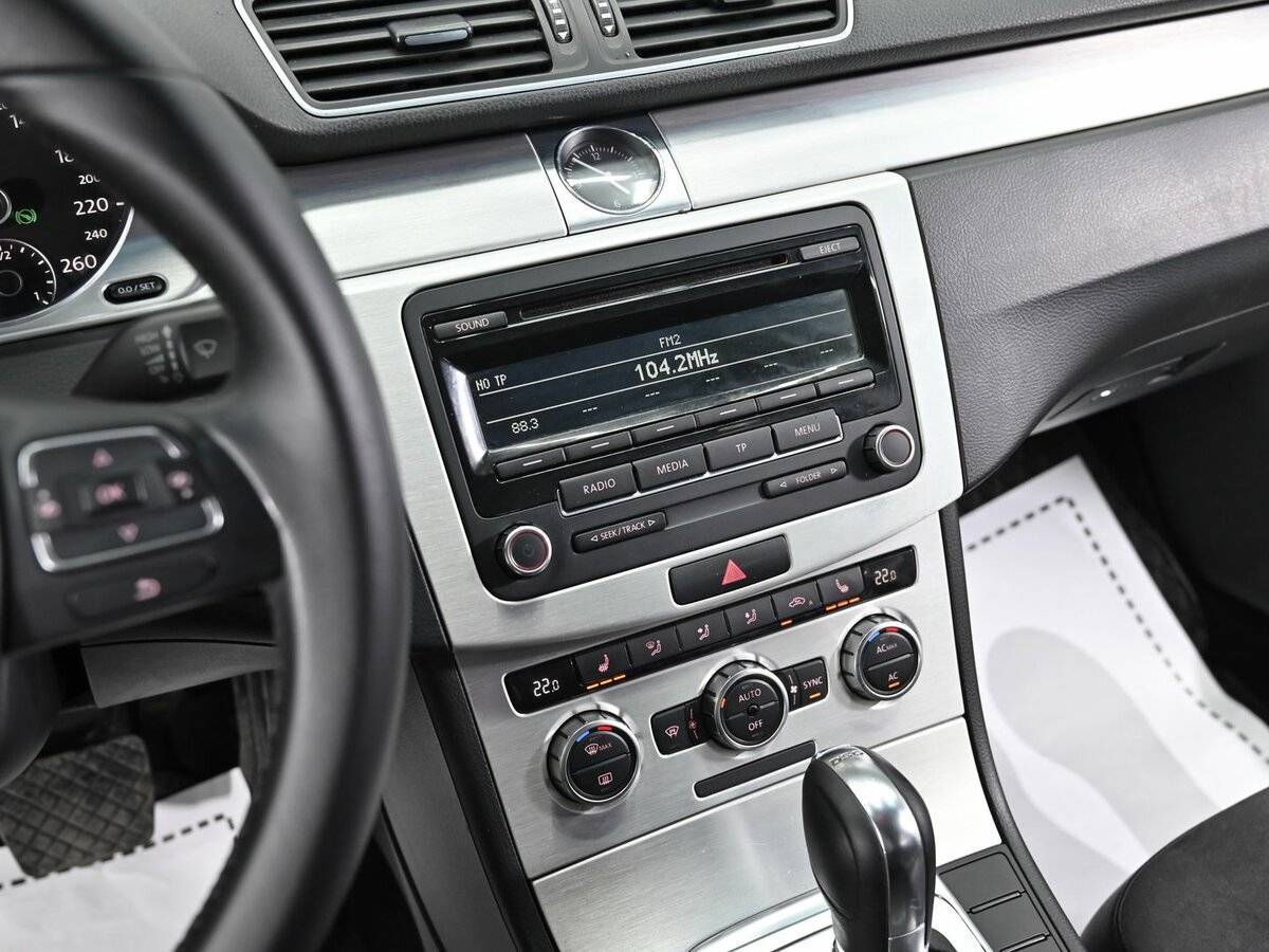 Volkswagen Passat с пробегом — 2012 год. Фото: #9