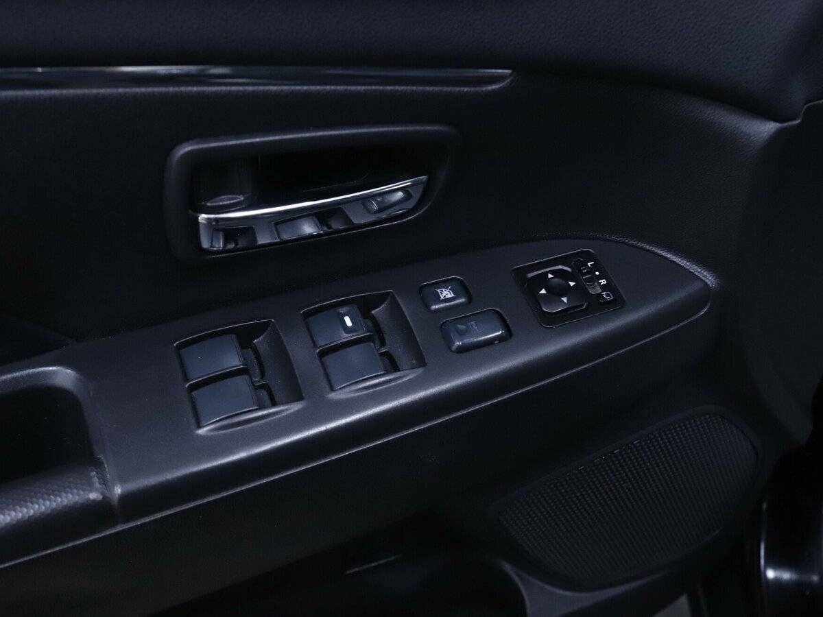 Mitsubishi ASX с пробегом — 2013 год. Фото: #7