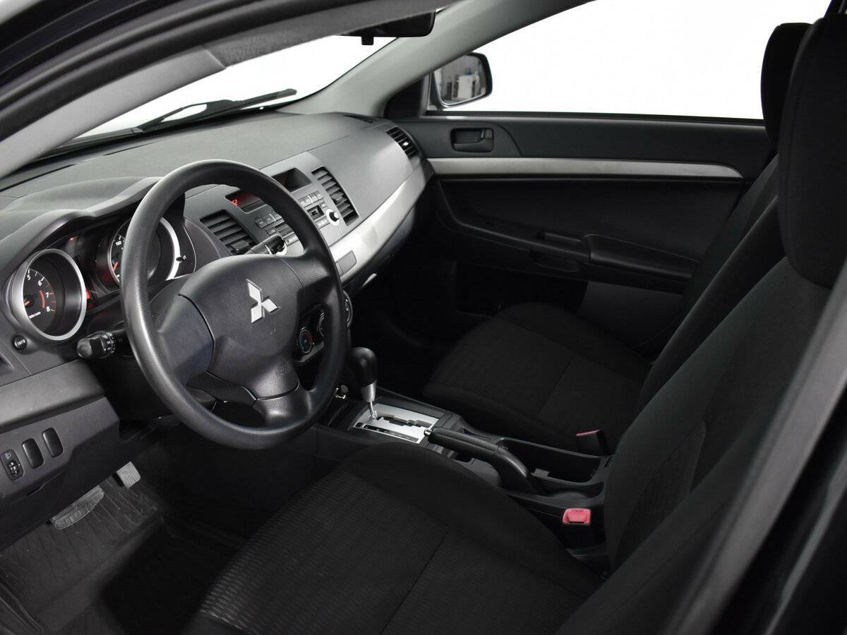 Mitsubishi Lancer с пробегом — 2012 год. Фото: #8
