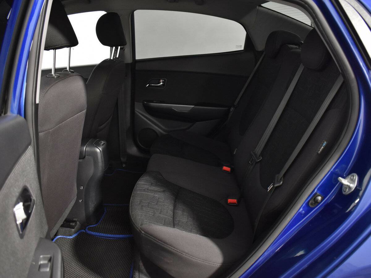 Kia Rio с пробегом — 2013 год. Фото: #11