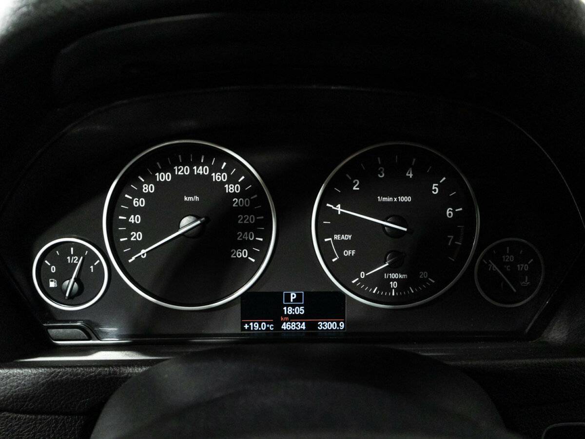 BMW 3 серии с пробегом — 2018 год. Фото: #11