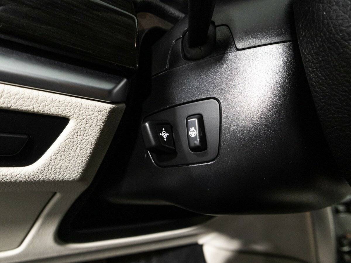 BMW 5 серии с пробегом — 2014 год. Фото: #18