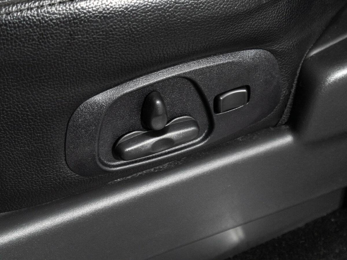 Mitsubishi Pajero с пробегом — 2012 год. Фото: #15