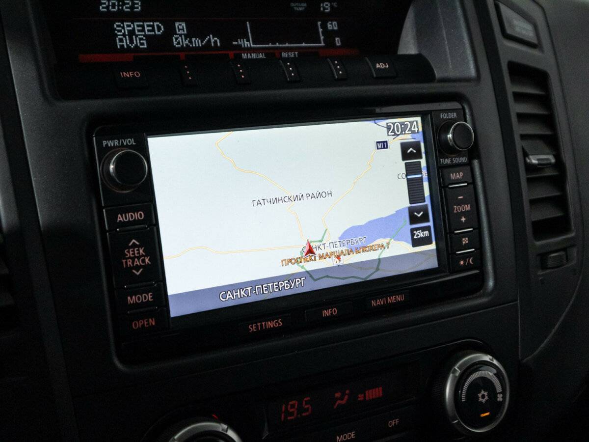 Mitsubishi Pajero с пробегом — 2012 год. Фото: #17