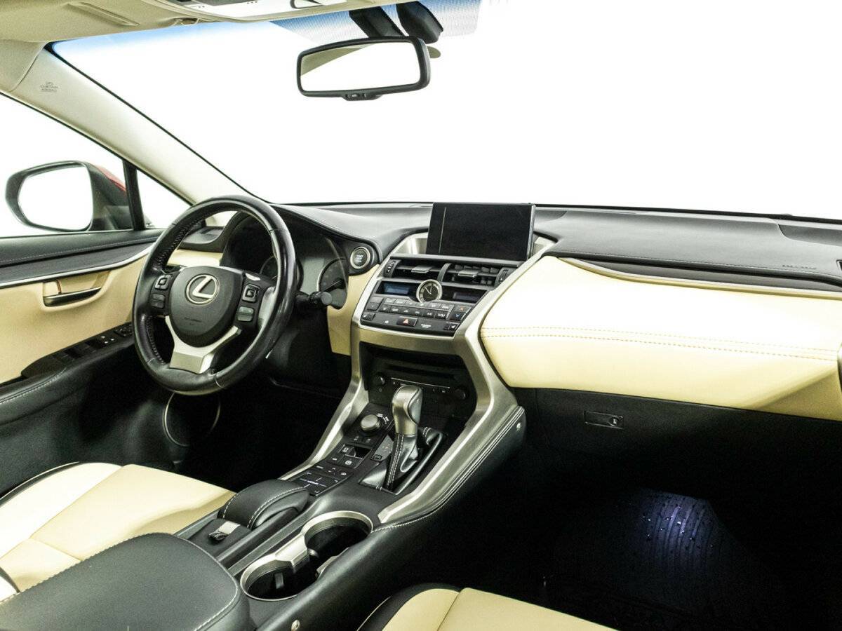 Lexus NX с пробегом — 2015 год. Фото: #8