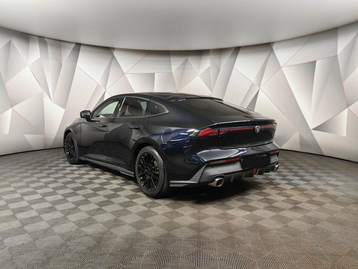 Changan UNI-V с пробегом — 2022 год. Фото: #3