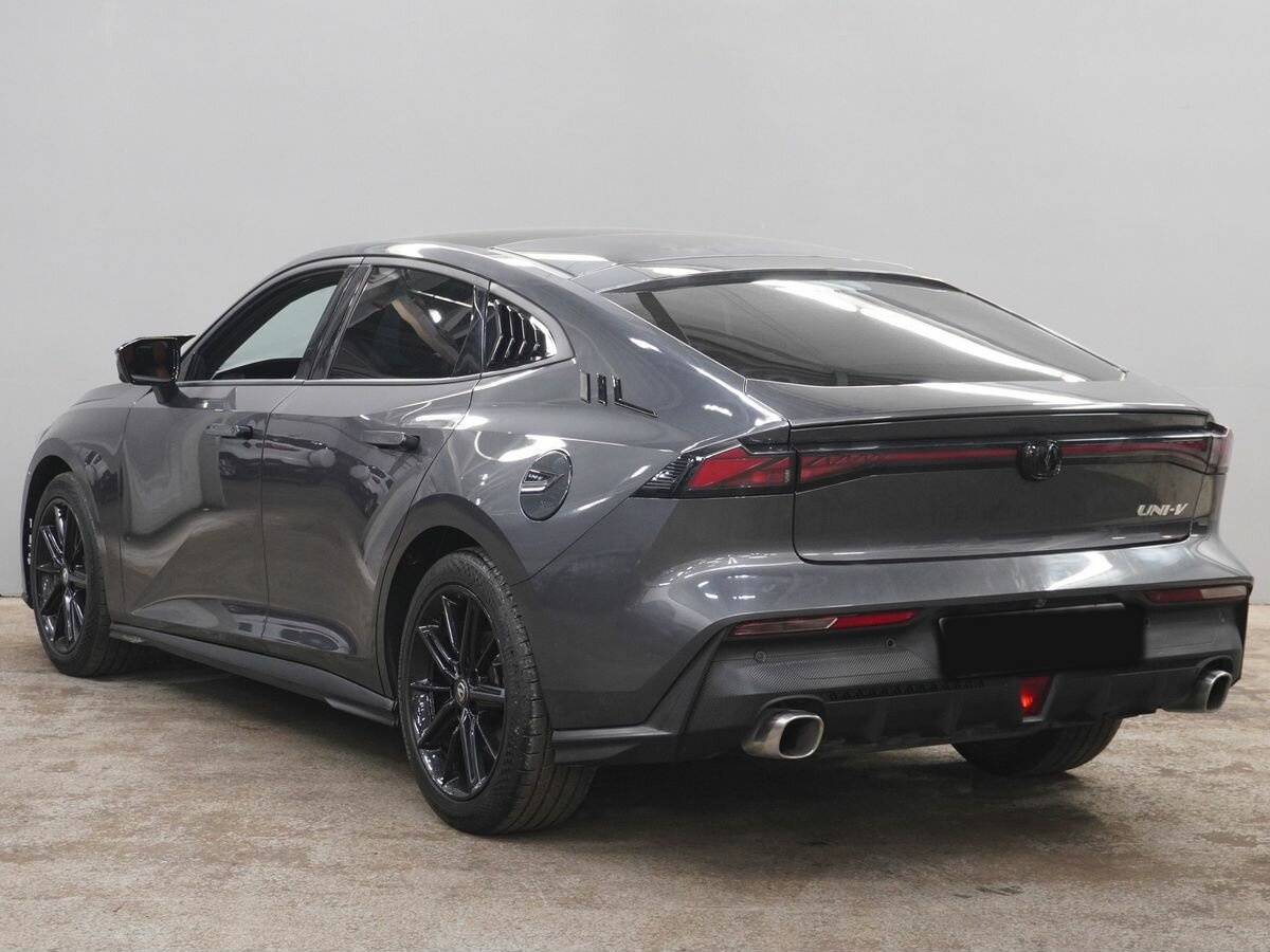 Changan UNI-V с пробегом — 2022 год. Фото: #6